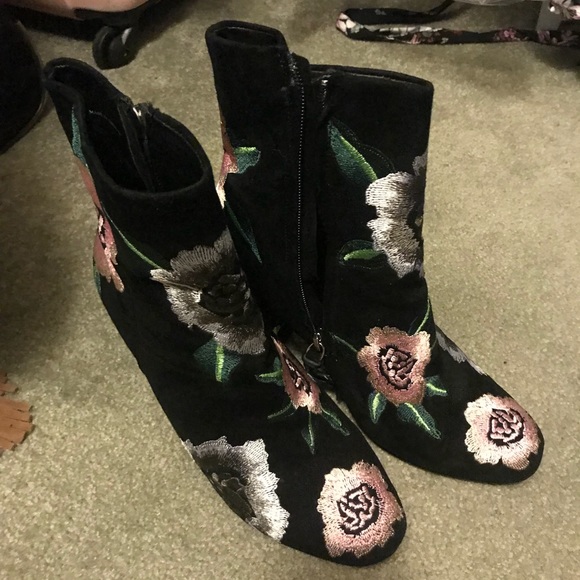 Rebecca Minkoff 100% real leather boots - Picture 7 of 8